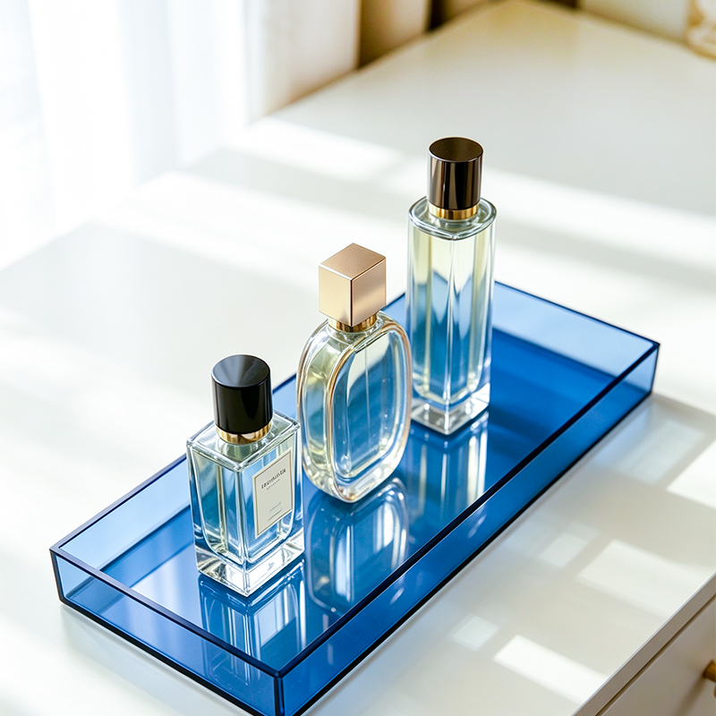 Luxury Skincare Display - マルチカラーアクリル製長方形収納トレイ、高級化粧品・香水ディスプレイ用トレイ、家庭用デスクトップデコレーショントレイ、厚みのあるアクリル製直角収納トレイ、透明/青/赤/黄/緑の複数色あり、バスルームの洗面台用キーと香水ディスプレイ用トレイ